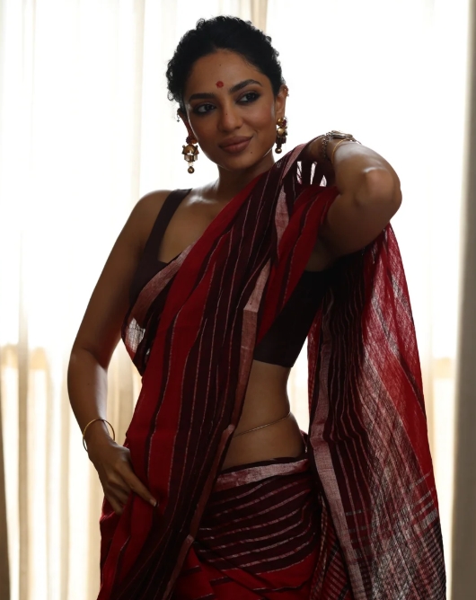 Sobhita Dhulipala Stuns in Elegant Red Saree