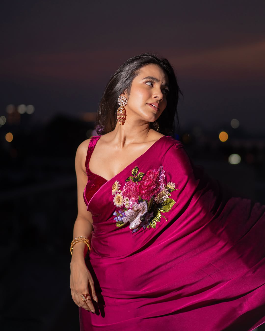 Shivani Nagaram dazzles in a royal pink saree look!