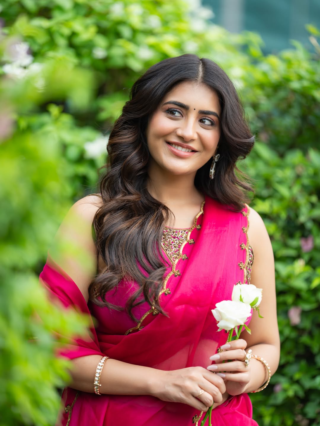 Raashi Singh Blooms Like a Rose in Stunning Pink Saree