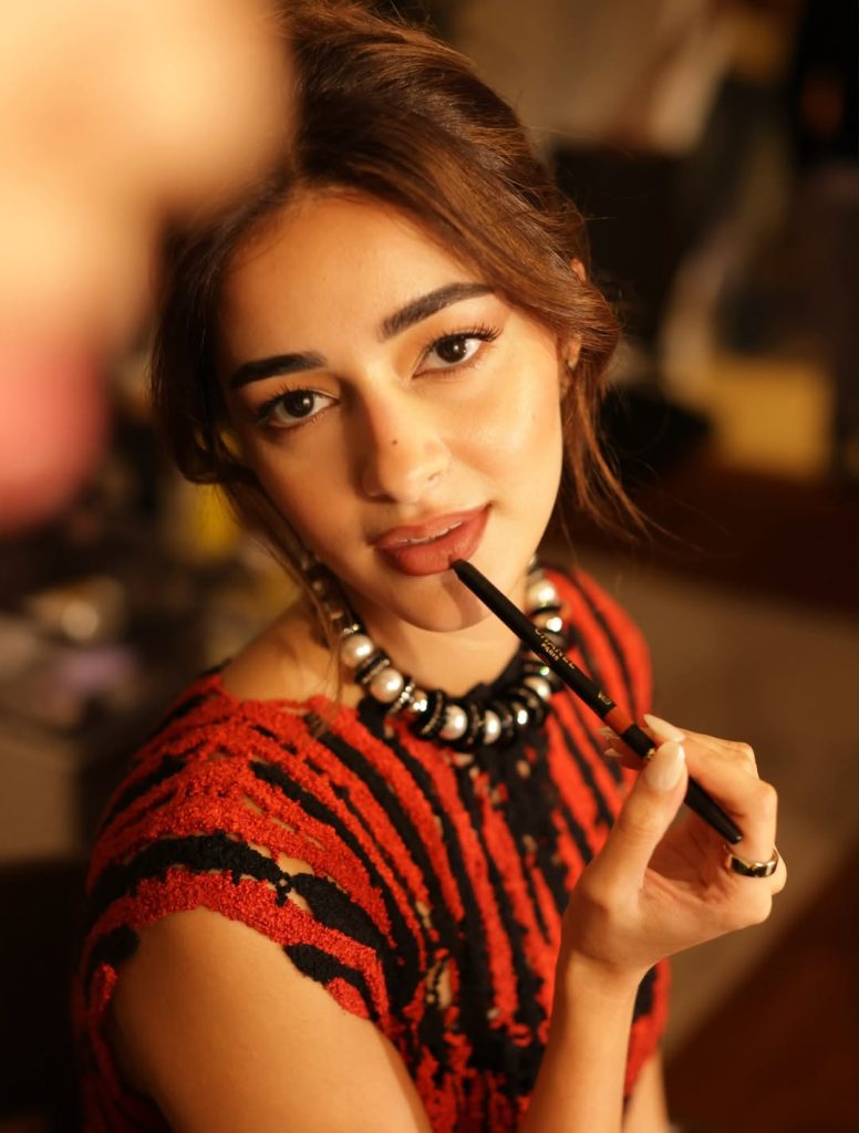 Ananya Panday Sets the Style Bar High with Her Stunning Glam Look