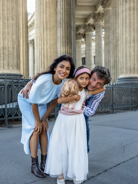 Shriya Saran’s Family Time in Petersburg