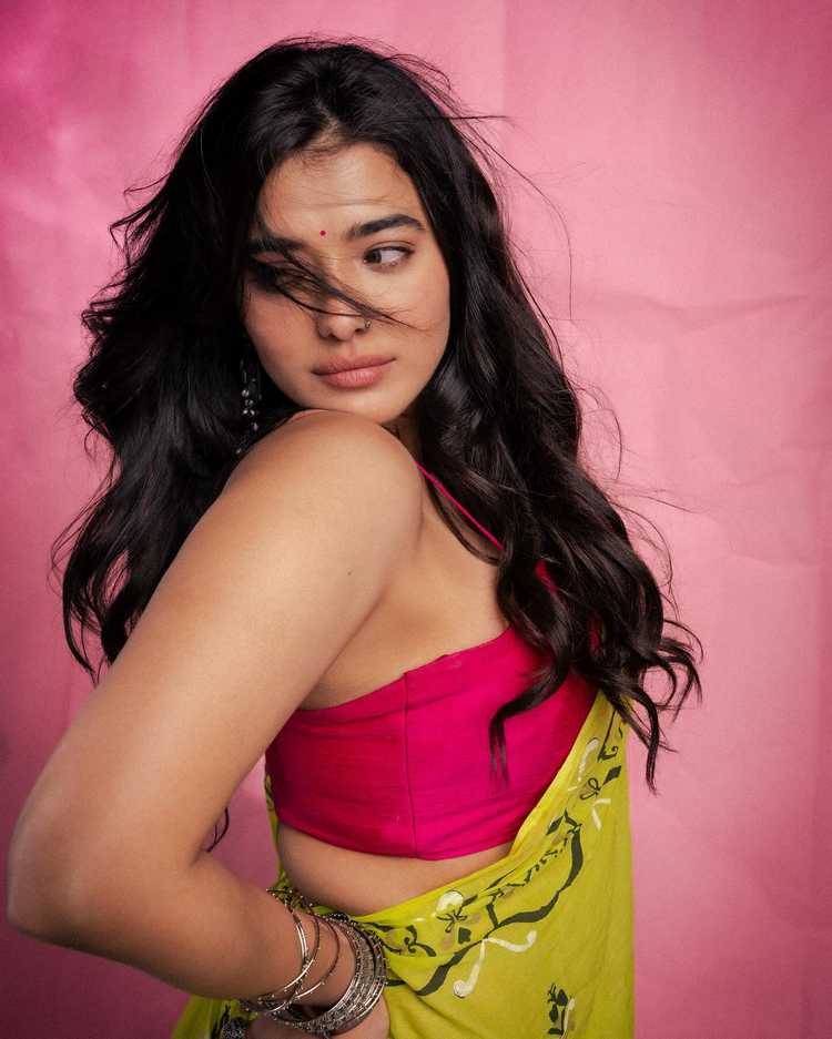 Ketika Sharma Serves Glamour and Elegance in Her New Pictures