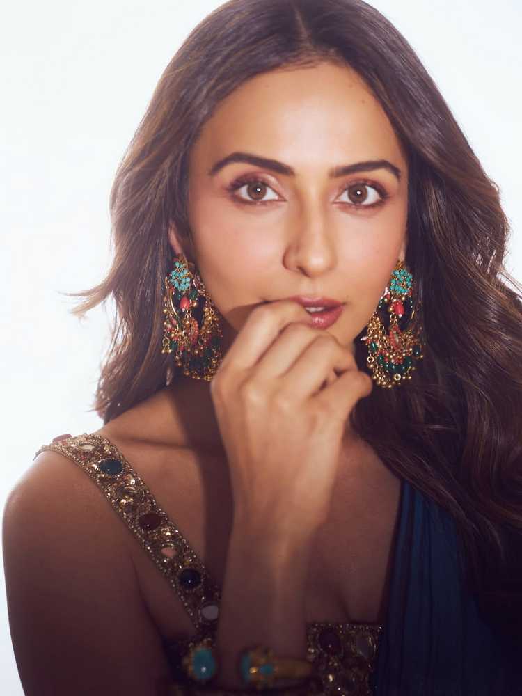 Rakul Preet Singh’s Effortless Charm Steals the Spotlight