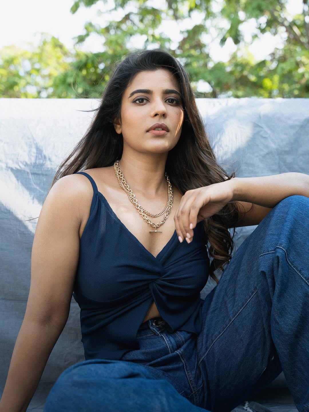 స్టైలిష్ బ్లూ లుక్‌లో మెరిసిన ఐశ్వర్య రాజేష్