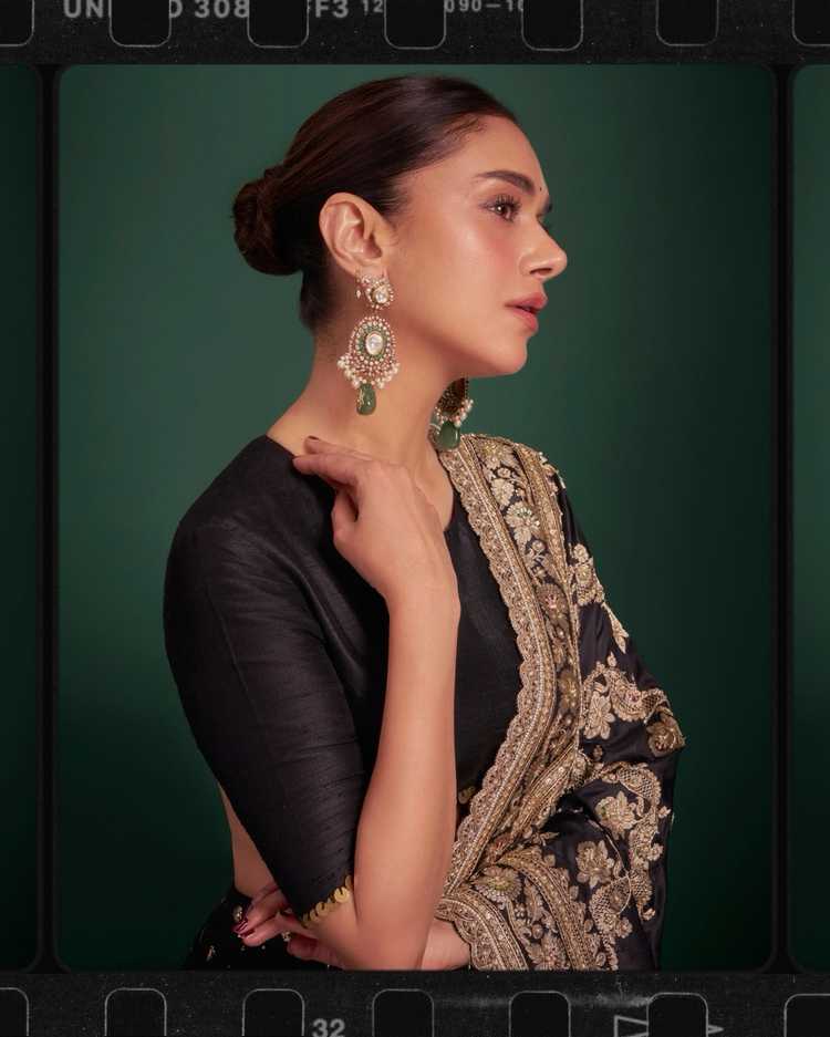 Aditi Rao Hydari Stuns in an Elegant Black Ethnic Look