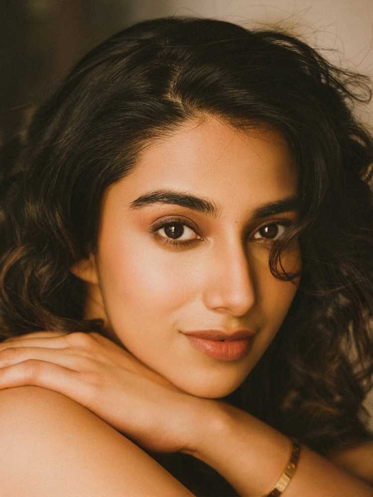 Meenakshi Chaudhary Stuns in Elegant Yellow Look