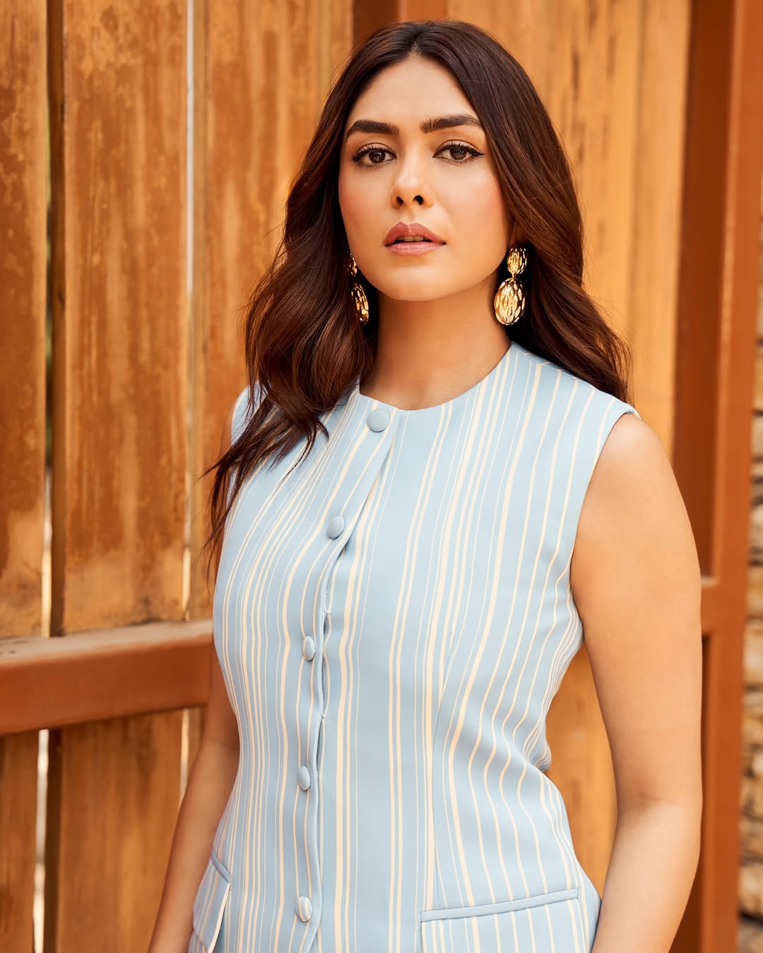 Mrunal Thakur Elegant Style