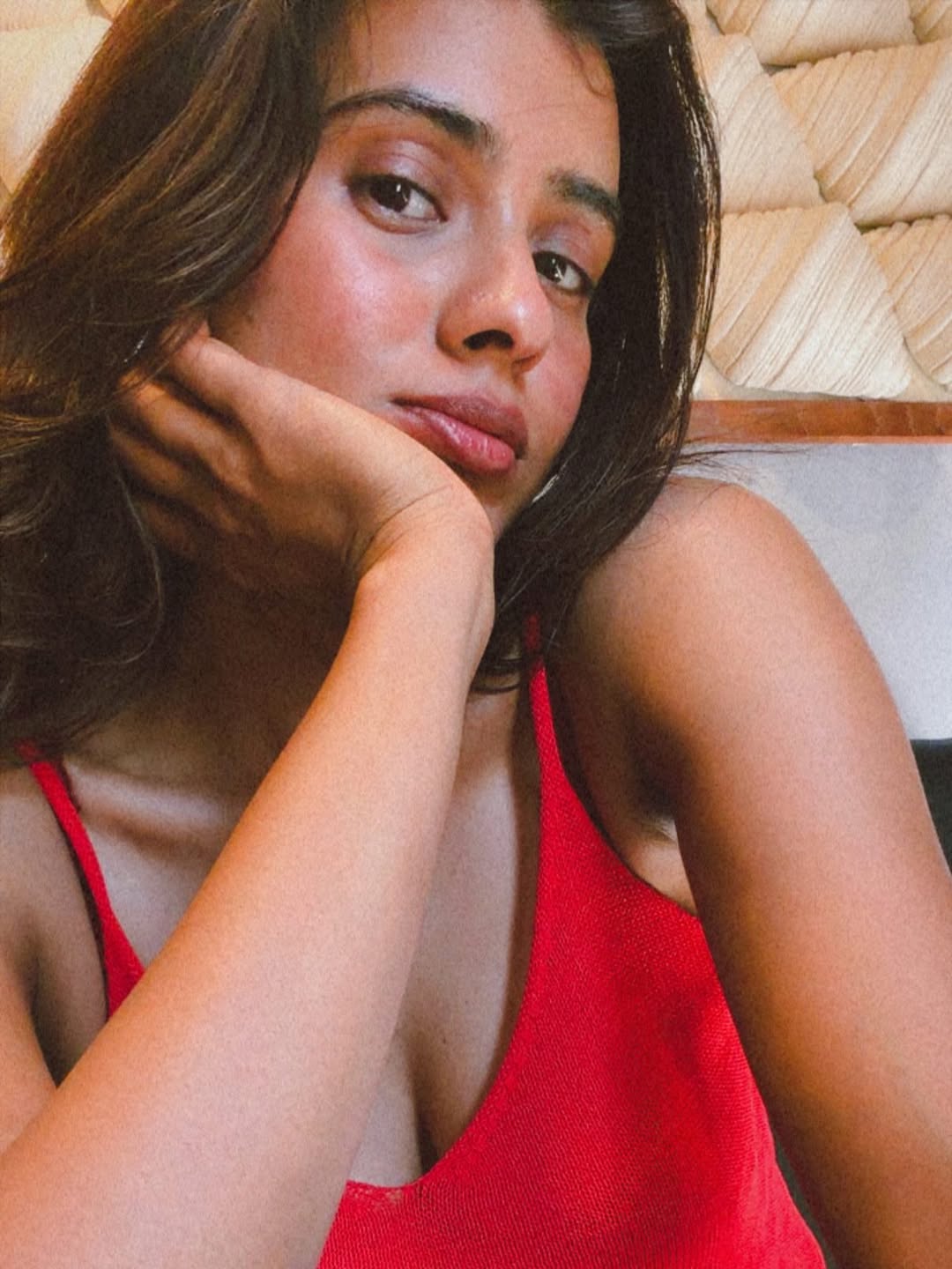 Natural Beauty, Timeless Charm: Hebah Patel Shines Bright