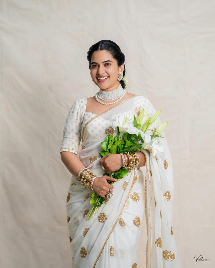 Sravanti Chokarapu Elegant Saree Look