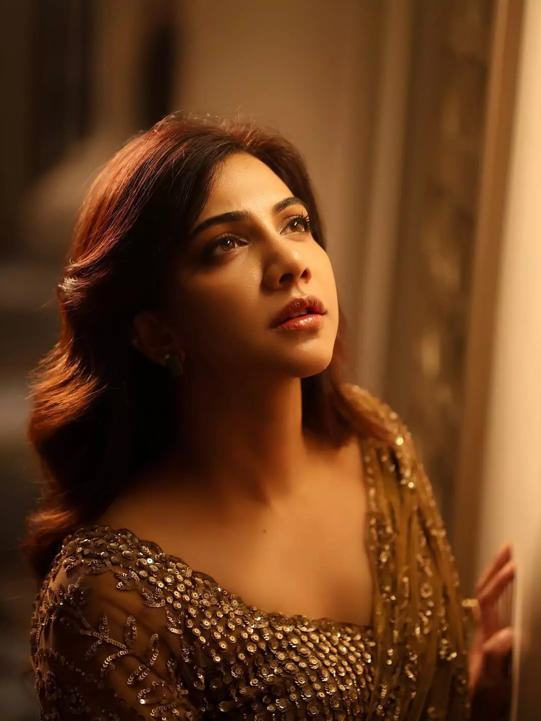 మడోన్నా సెబాస్టియన్ గ్రేస్‌ఫుల్ చీర లుక్