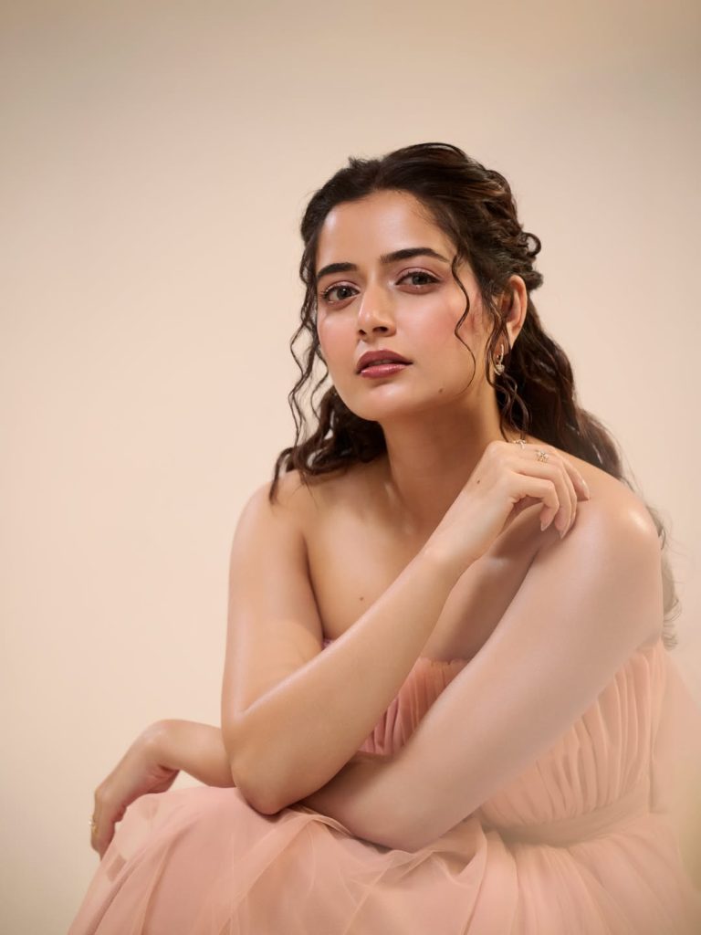 గ్లామర్ లుక్‌లో మెరిసిన ఆశికా రంగనాథ్