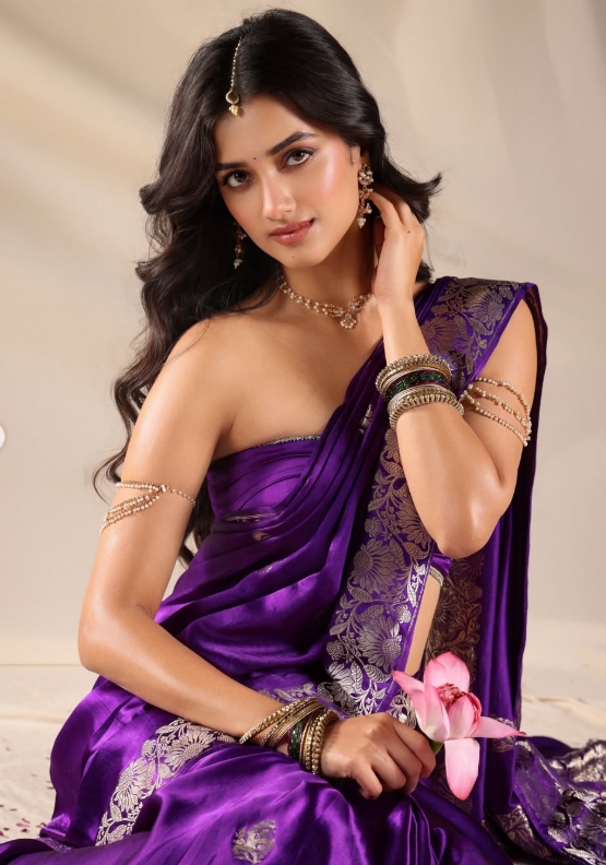 పర్పుల్ చీరలో రాయల్ లుక్‌తో మెరిసిన భాగ్యశ్రీ బోర్సే