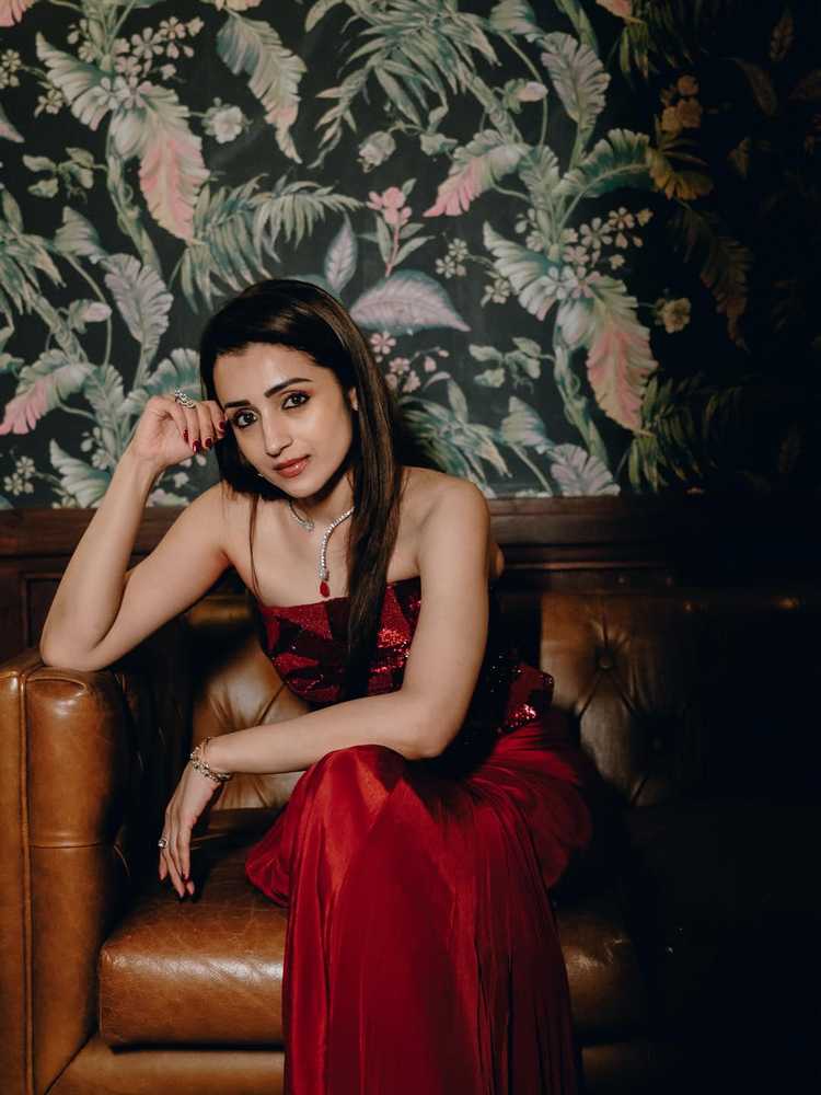 Trisha Krishnan Classic Glam Aura