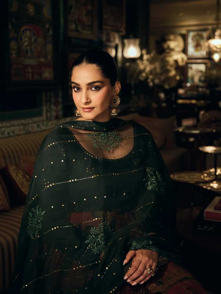 Sonam Kapoor Exudes Elegance in Her  Traditional Look