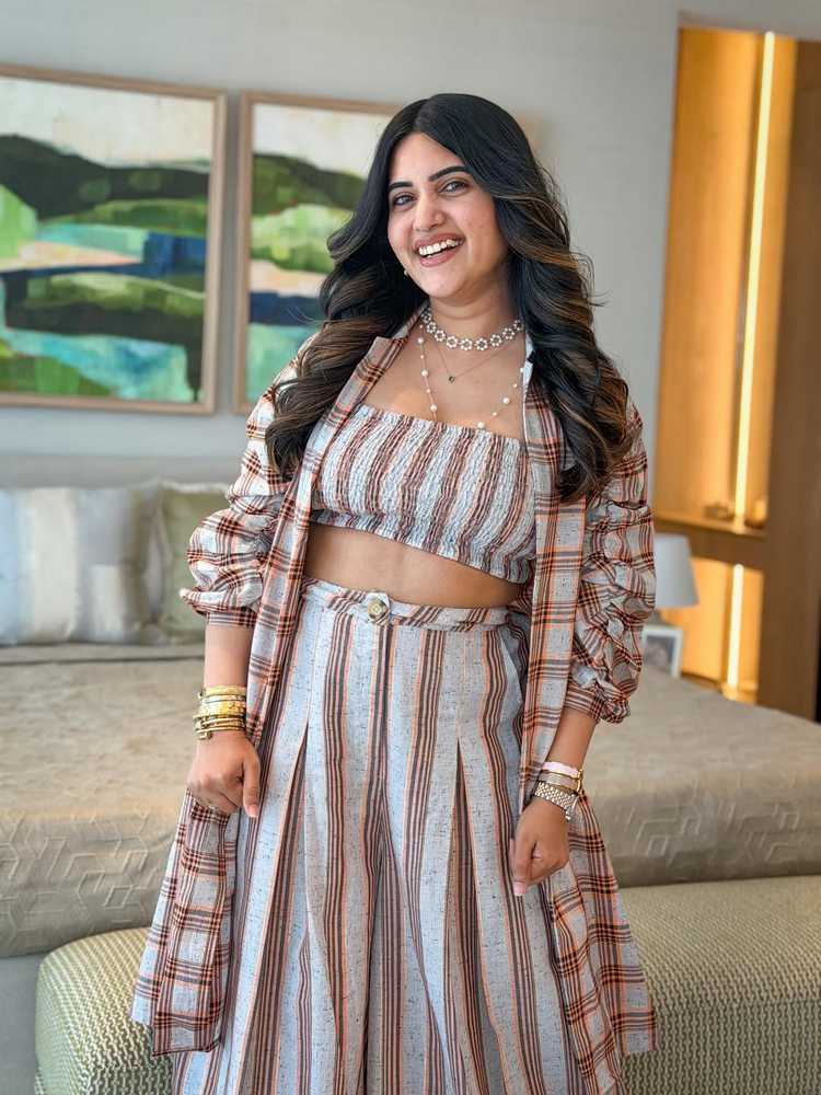 స్రవంతి చొక్కారపు ట్రెండ్ బుక్