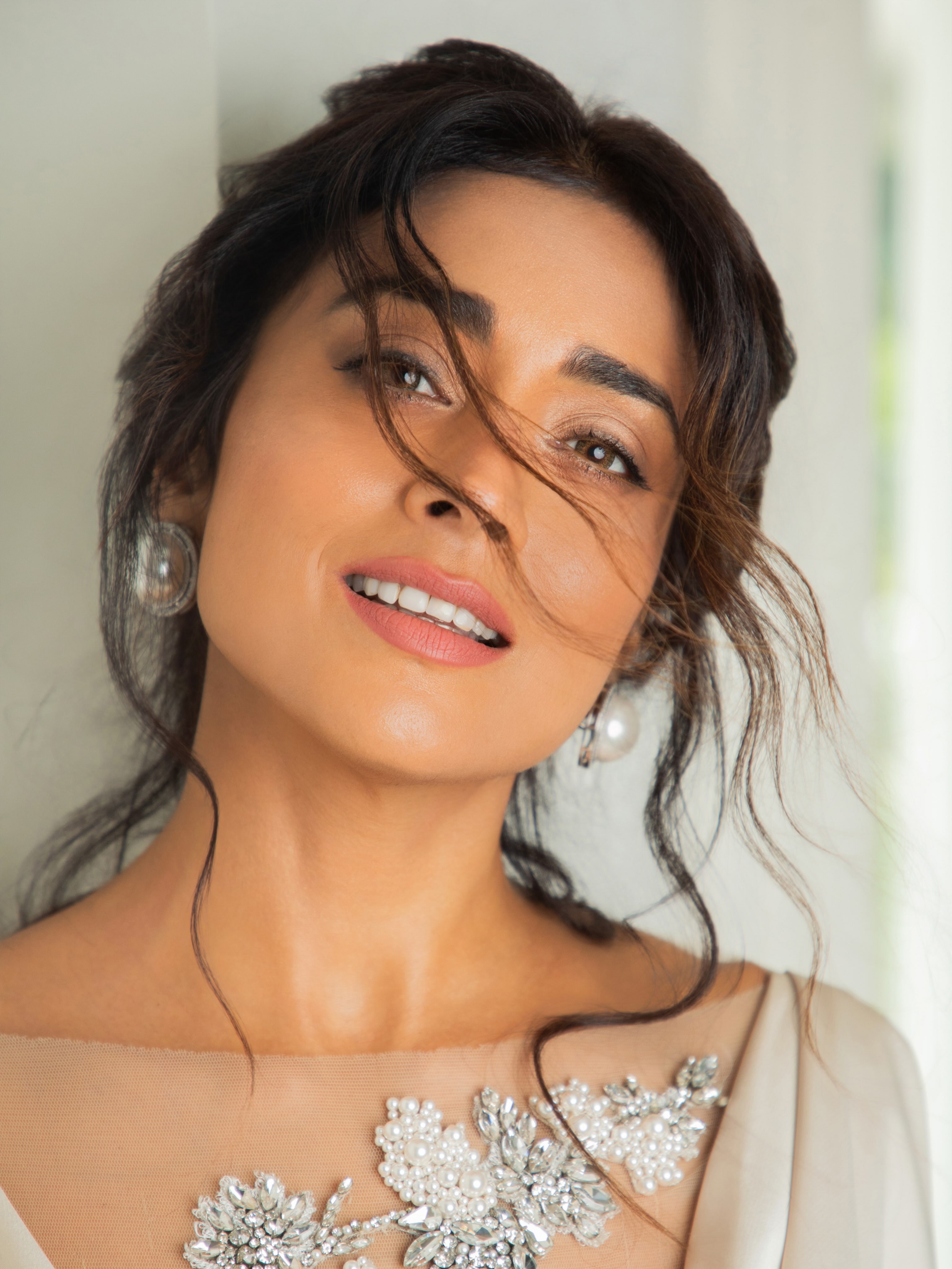 Shriya Saran’s Graceful Look in a Cream Dress