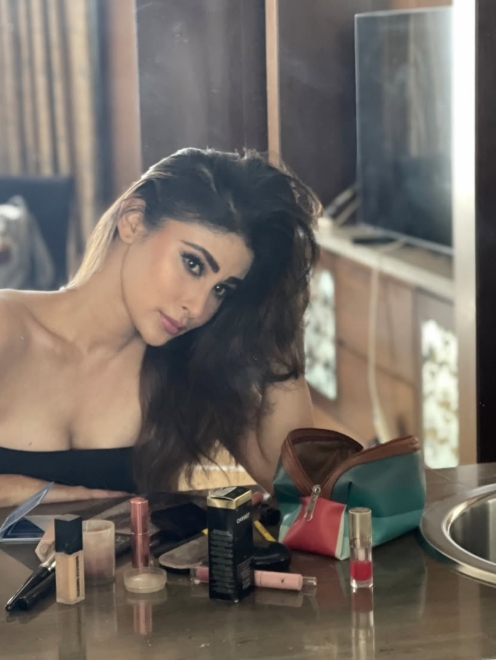 Mouni Roy Stuns in Chic All-Black Look