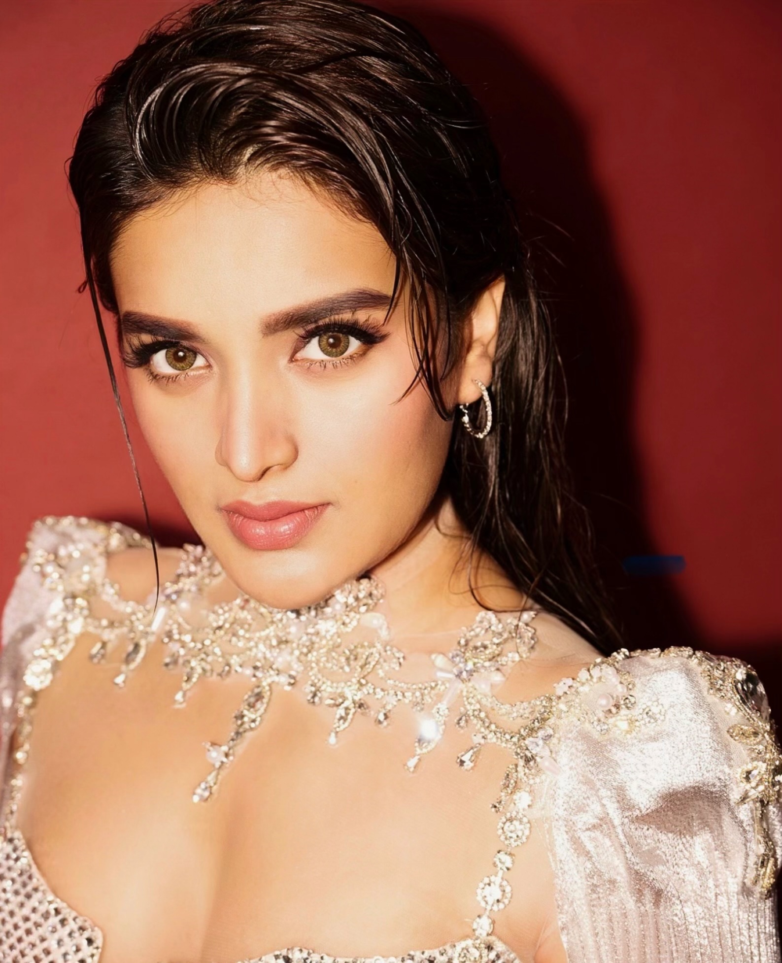 Nidhhi Agerwal Captivates with Her Mesmerizing Eyes