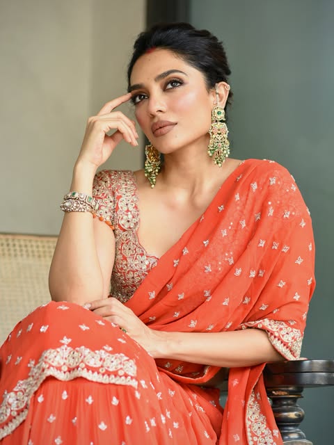 Sobhita in an Orange Saree... A Look You Can’t Take Your Eyes Off