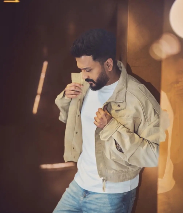 Riteish Deshmukh Turns Up the Style Quotient