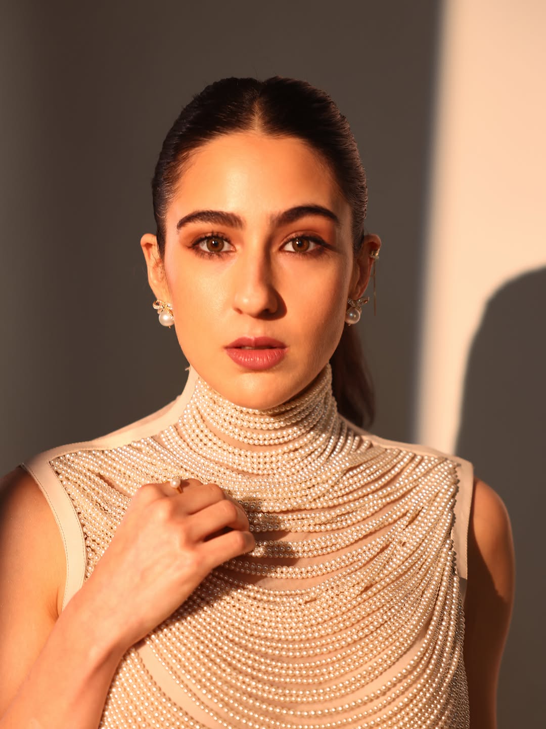 Sara Ali Khan Stuns in Pearl Glamour and Chic Elegance!