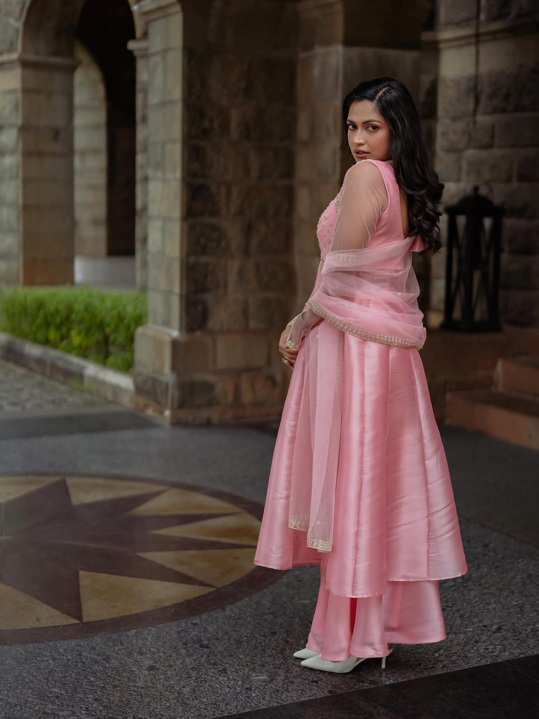 అమలపాల్ స్టైలిష్ రూపం