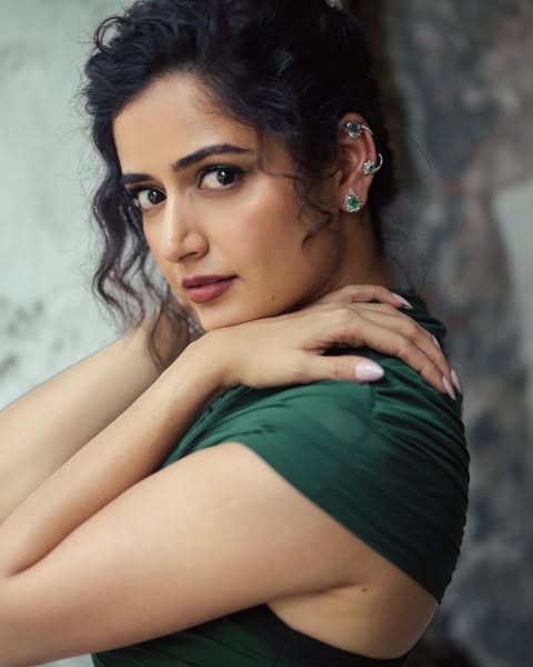 Ashika Ranganath Captivates with Her Beauty