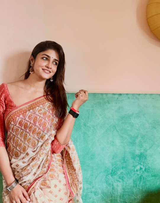 Dimple Hayathi Radiates Timeless Grace in Elegant Saree Look