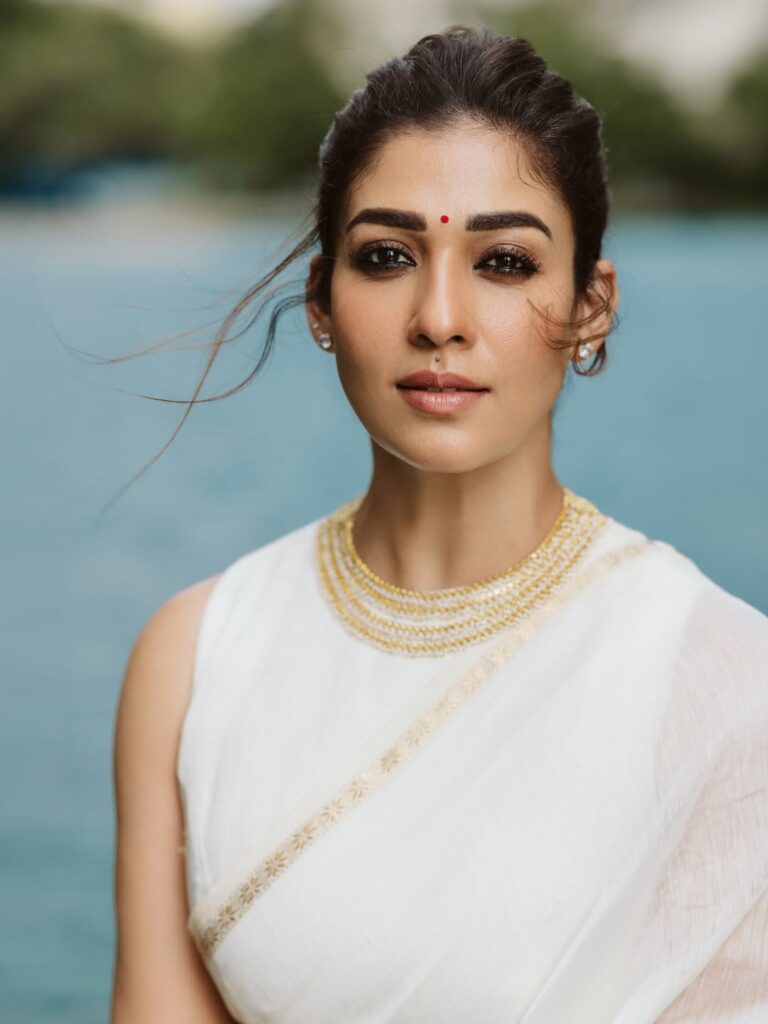 ఓనం చీరలో నయనతార.. అదిరే అందం!