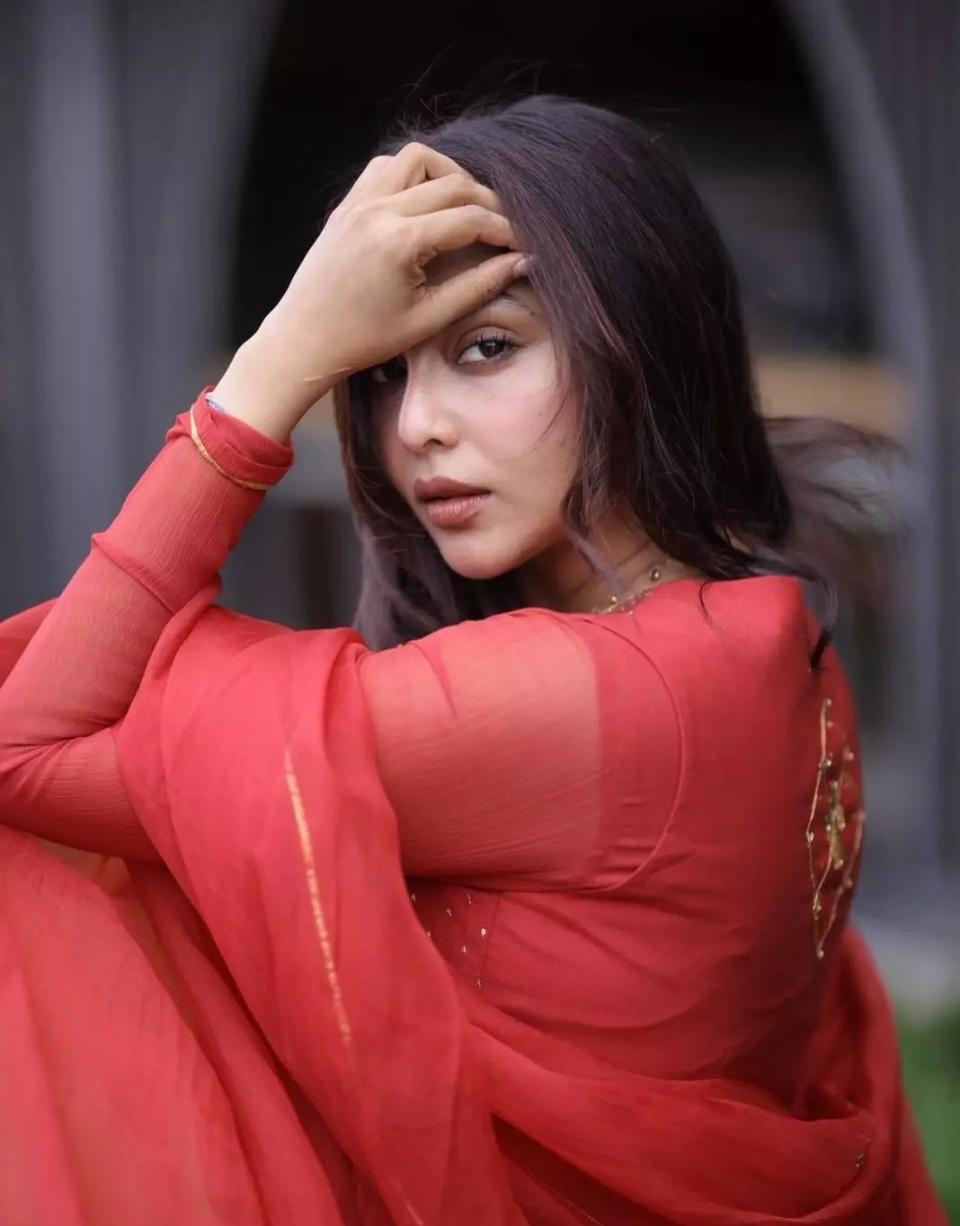 సాంప్రదాయ అందంతో మెస్మరైజ్ చేస్తున్న ఐశ్వర్య 