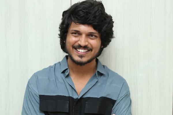 సుమంత్ ప్రభాస్ పుట్టినరోజు వేడుక.. 'రోమాంచకం' టీమ్ స్పెషల్ విషెస్