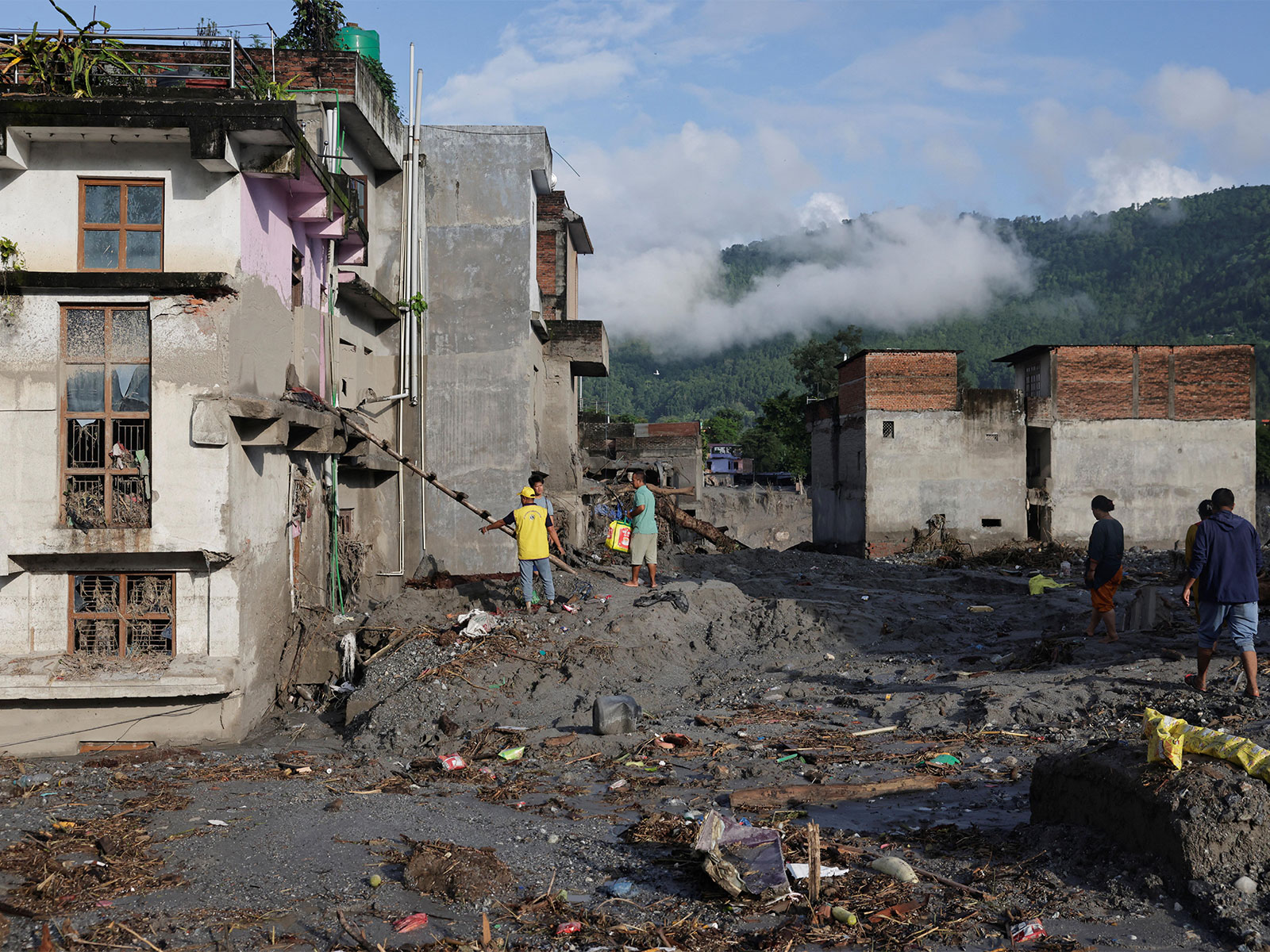 Nepal’s Death Toll Continues to Rise