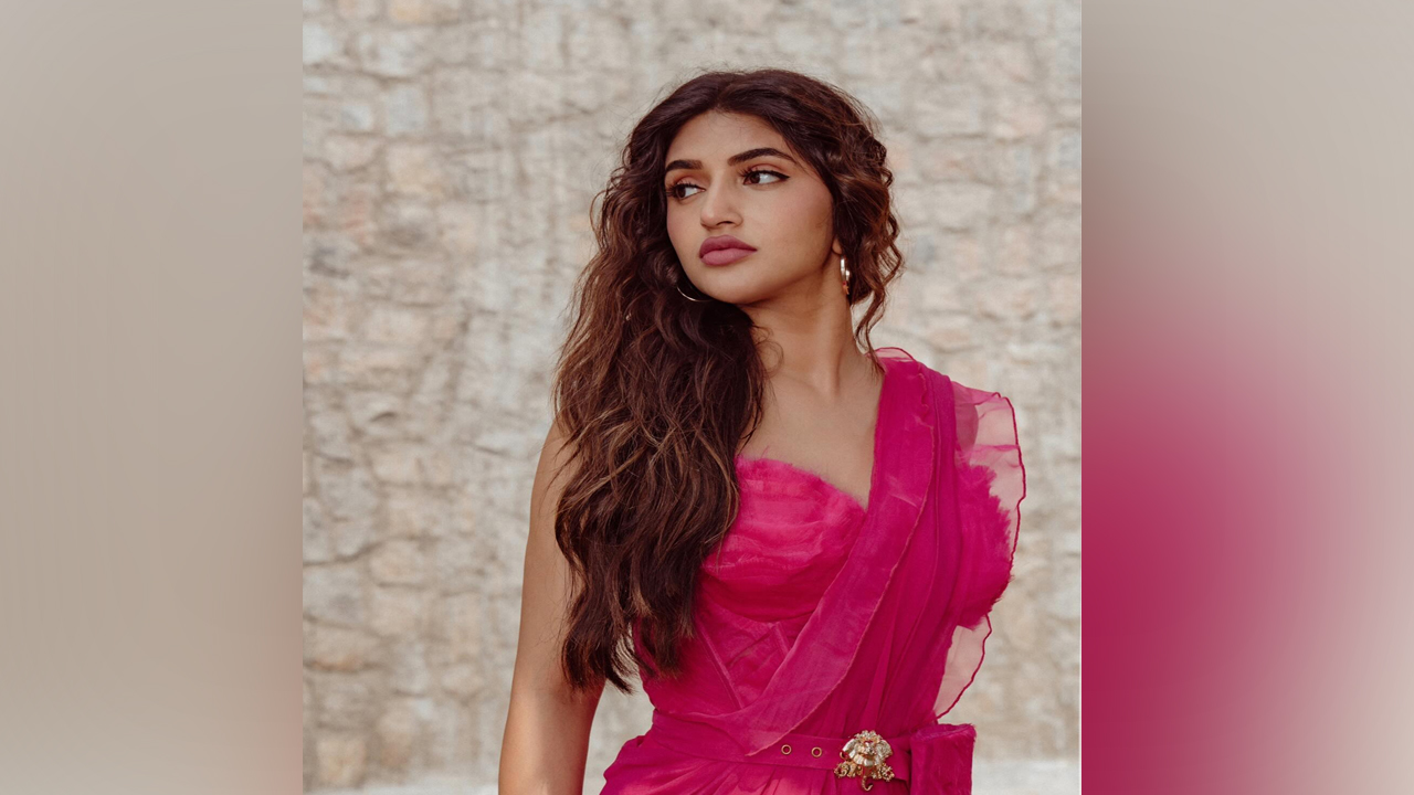 శ్రీలీల నిర్ణయాలపై చర్చ