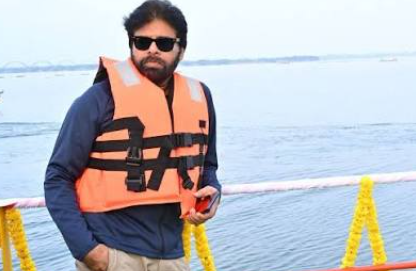 మునికూడలిలో పుష్కర పనులపై పవన్ కళ్యాణ్ సమీక్ష