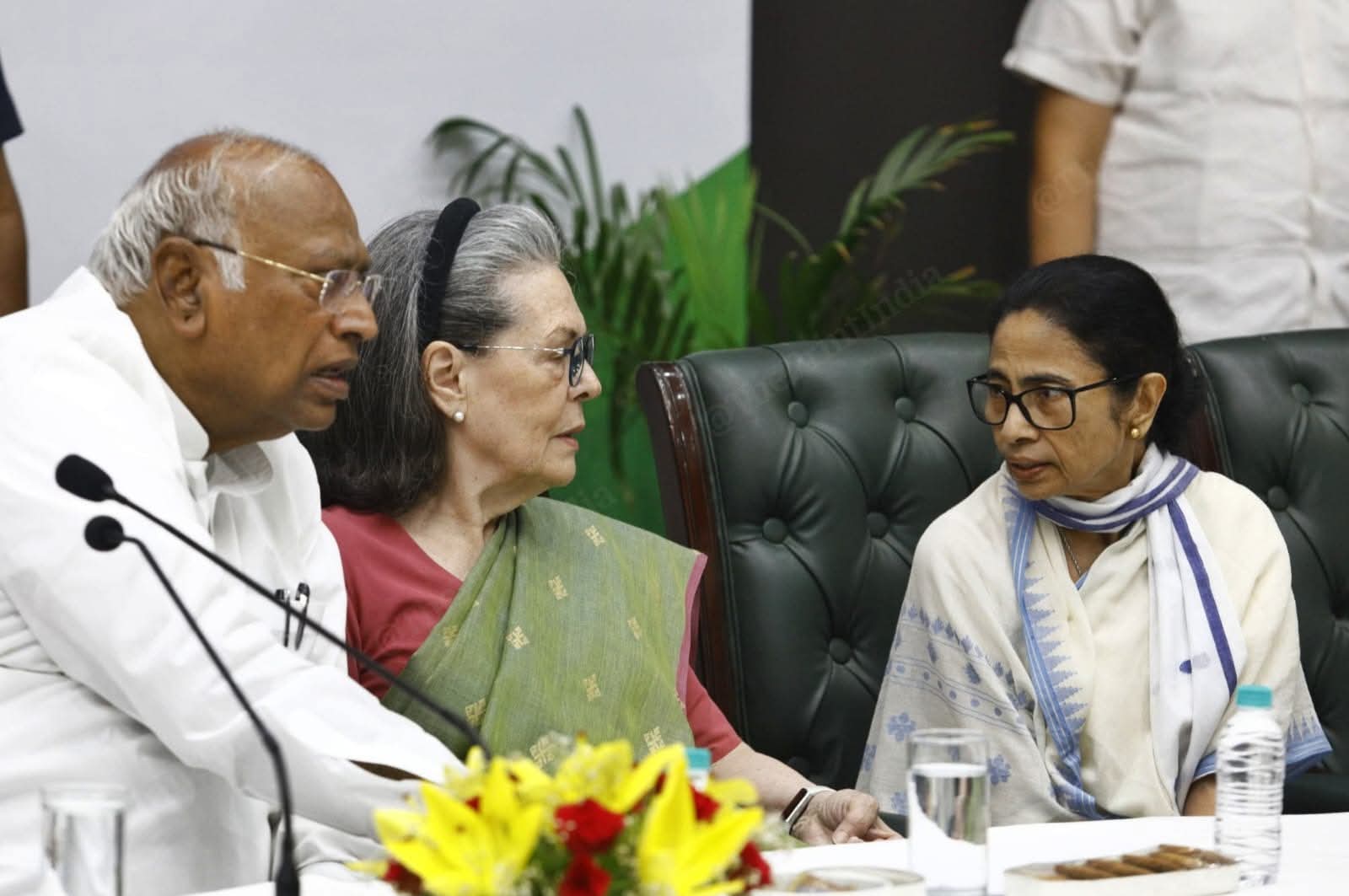 INDIA కూటమి సమావేశంలో కీలక నిర్ణయాలు: పార్లమెంట్ సెషన్‌పై దృష్టి