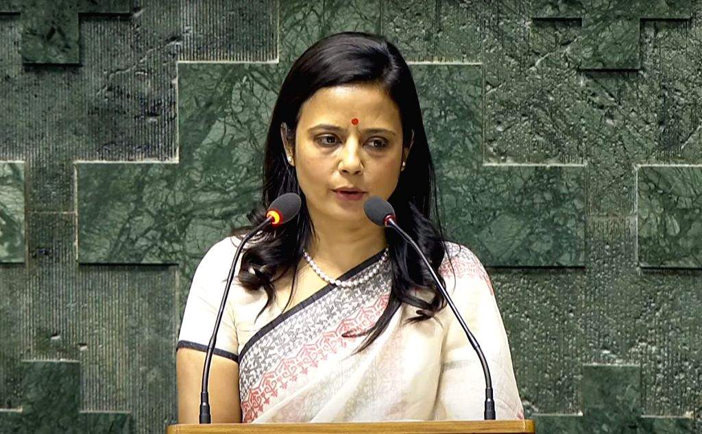 కోల్కాతా రైడ్పై బీజేపీపై మహువా మోయిత్రా ఆరోపణలు