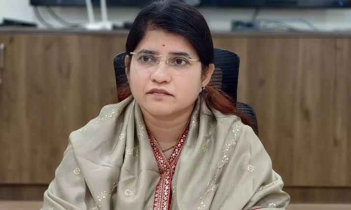 నీటి కొరత వేళ రైతులకు నంద్యాల కలెక్టర్ హెచ్చరిక