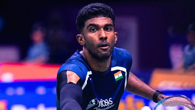 Ayush Shetty Stuns Shi Yuqi