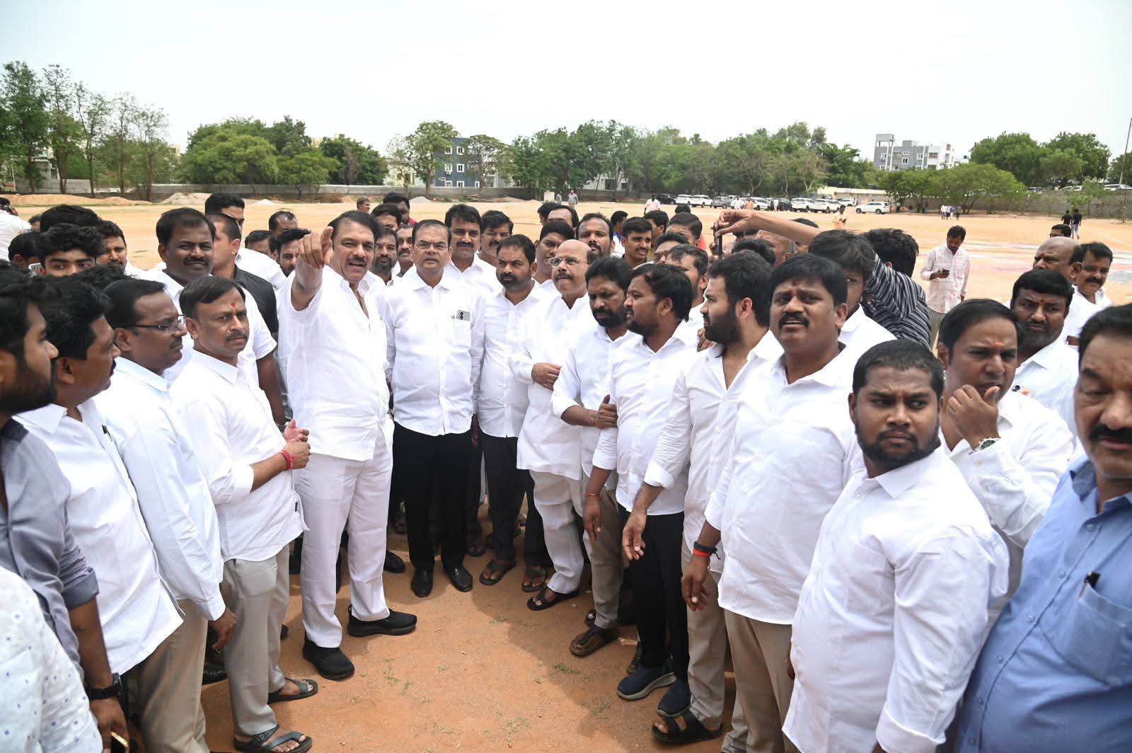 బీఆర్ఎస్ ఆధ్వర్యంలో యువ సంగ్రామ సదస్సు