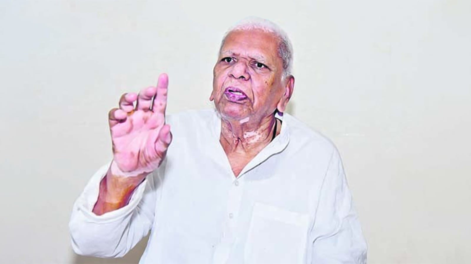 భువనగిరి మాజీ ఎమ్మెల్యే కొమ్మిడి నర్సింహారెడ్డి మృతికి నేతల సంతాపం