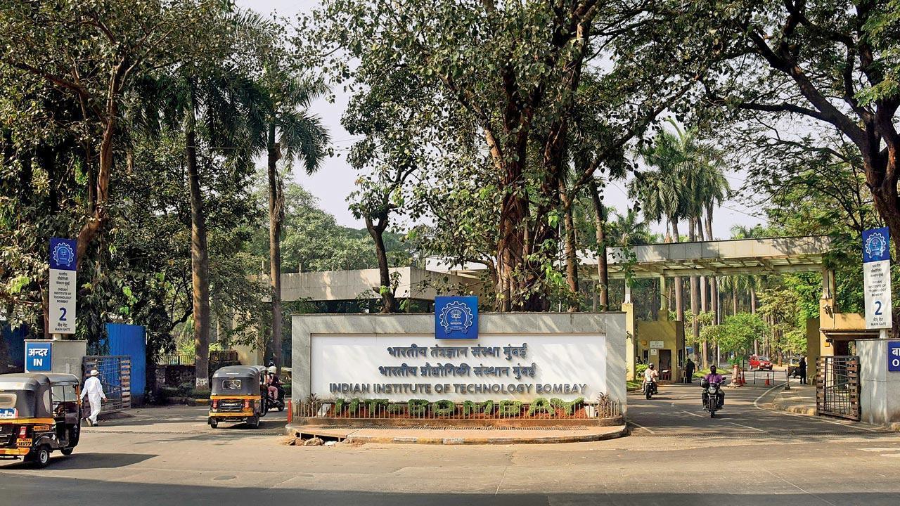 IIT Bombay Apologises Over Student Death Statement