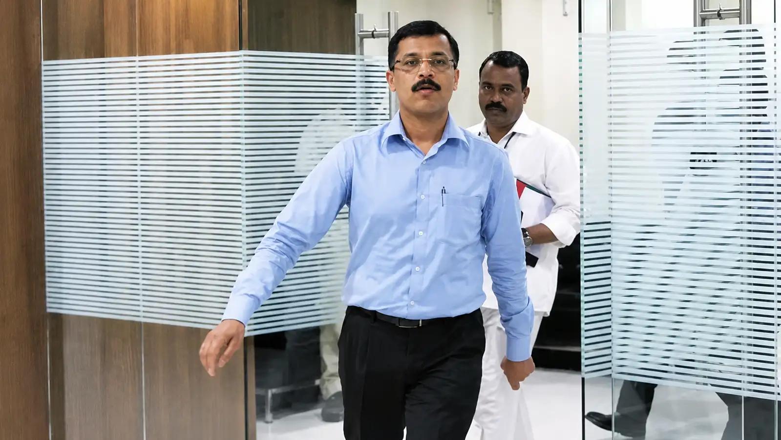Tukaram Mundhe Praised for Crackdown on Unhygienic Shawarma Stalls