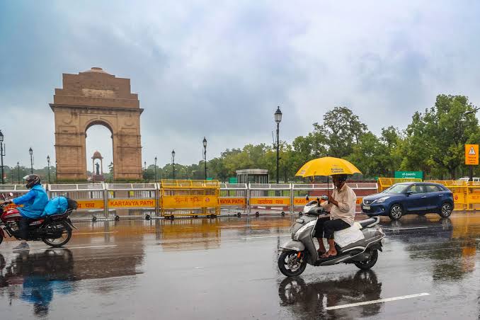 Heavy Rain Warning for Delhi as Red Alert Issued for Several Districts