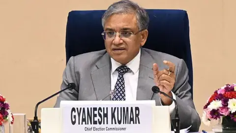 SIR నిరసనల నేపథ్యంలో సీఈసీ జ్ఞానేశ్ కుమార్‌కు భద్రత పెంపు