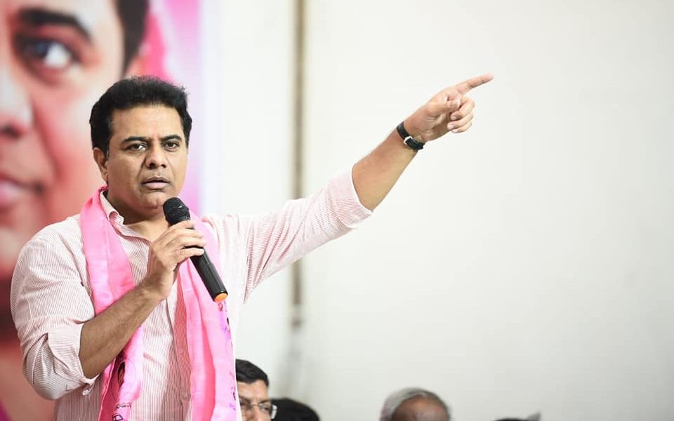 లక్ష కోట్ల ఆరోపణలు నిజమైతే ఆస్తులు తీసుకోండి - కేటీఆర్  