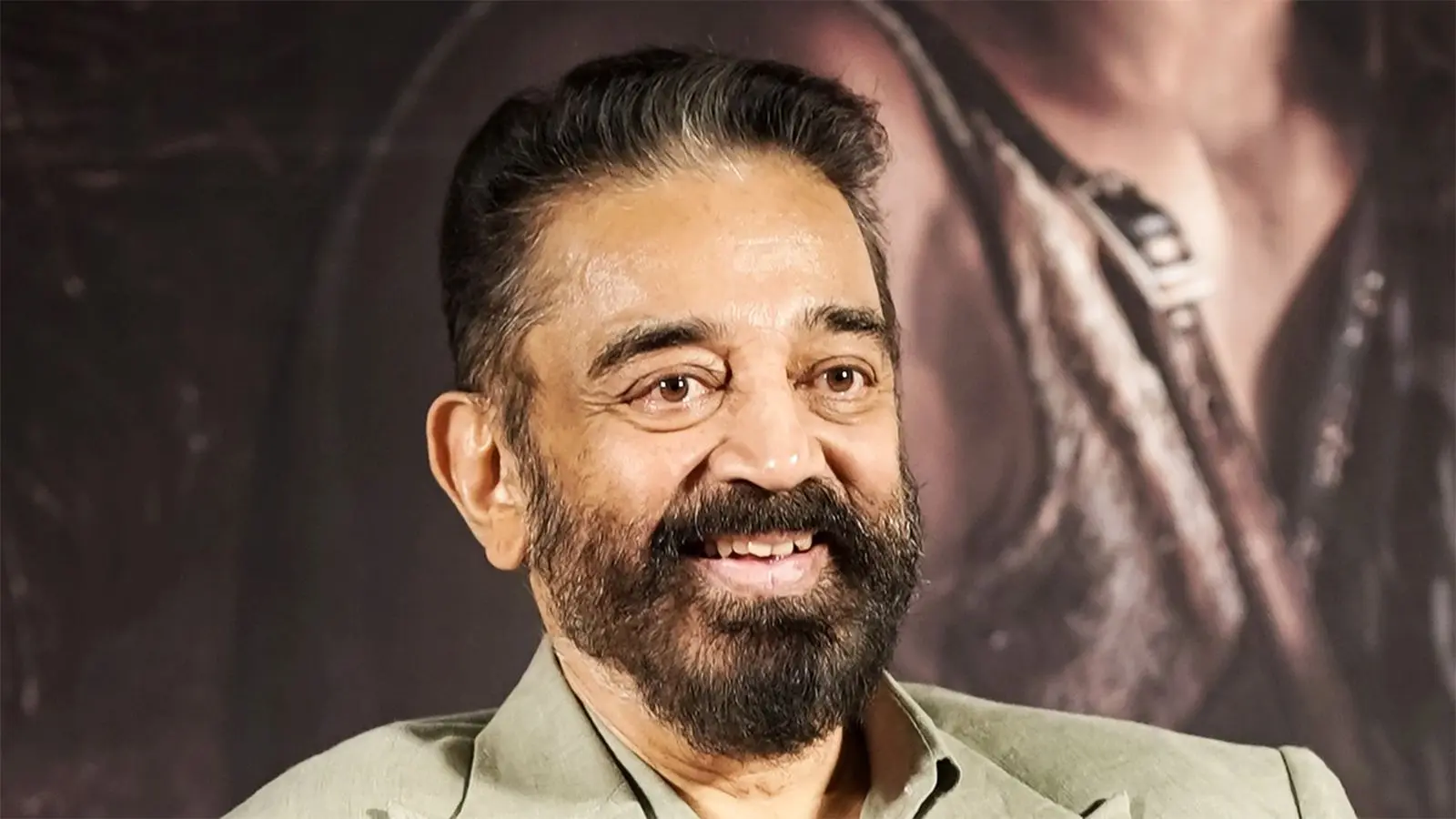 Kamal Haasan Wins Praise for Simple Travel Choice!