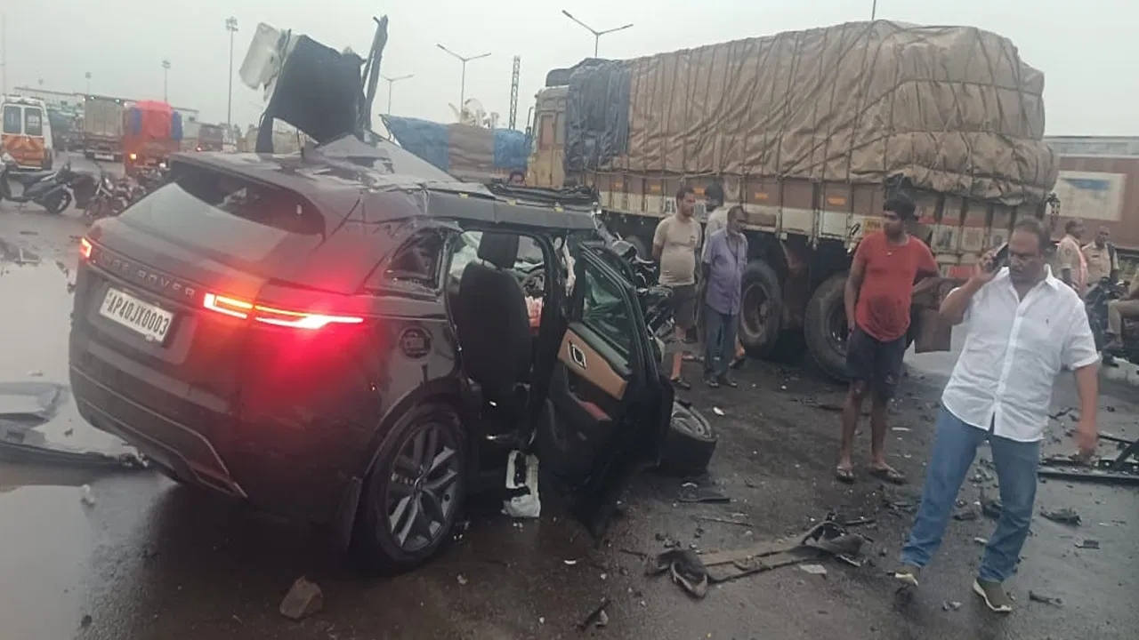 Tragedy Near Bommaluru Toll Plaza