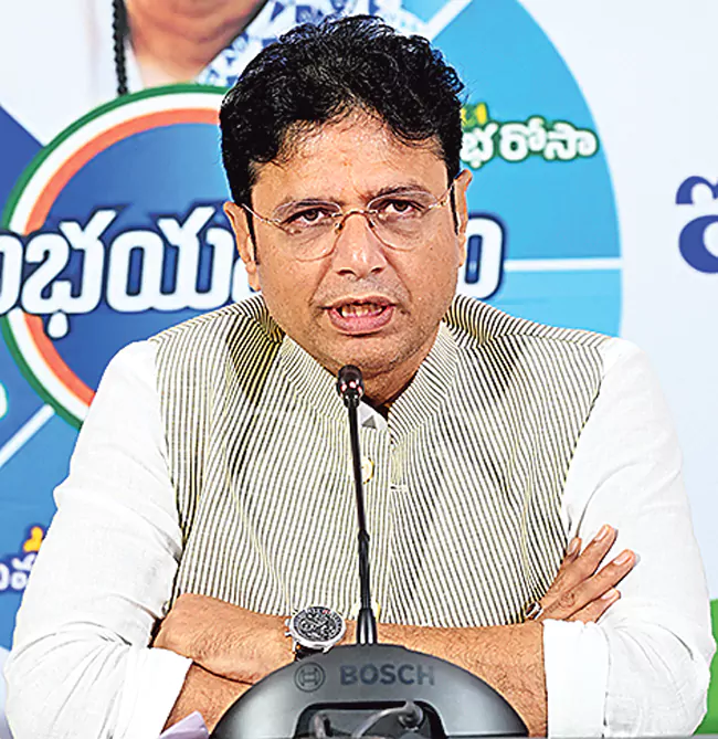 భారాస నేతల తీరుపై శ్రీధర్‌బాబు తీవ్ర ఆగ్రహం