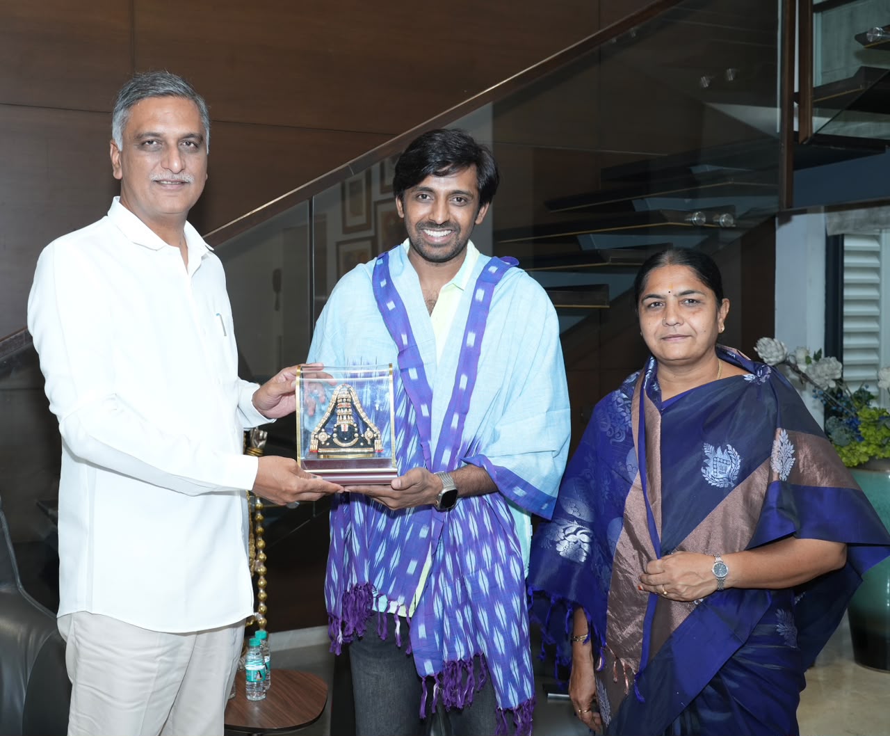 Harish Rao Felicitates Actor Priyadarshi
