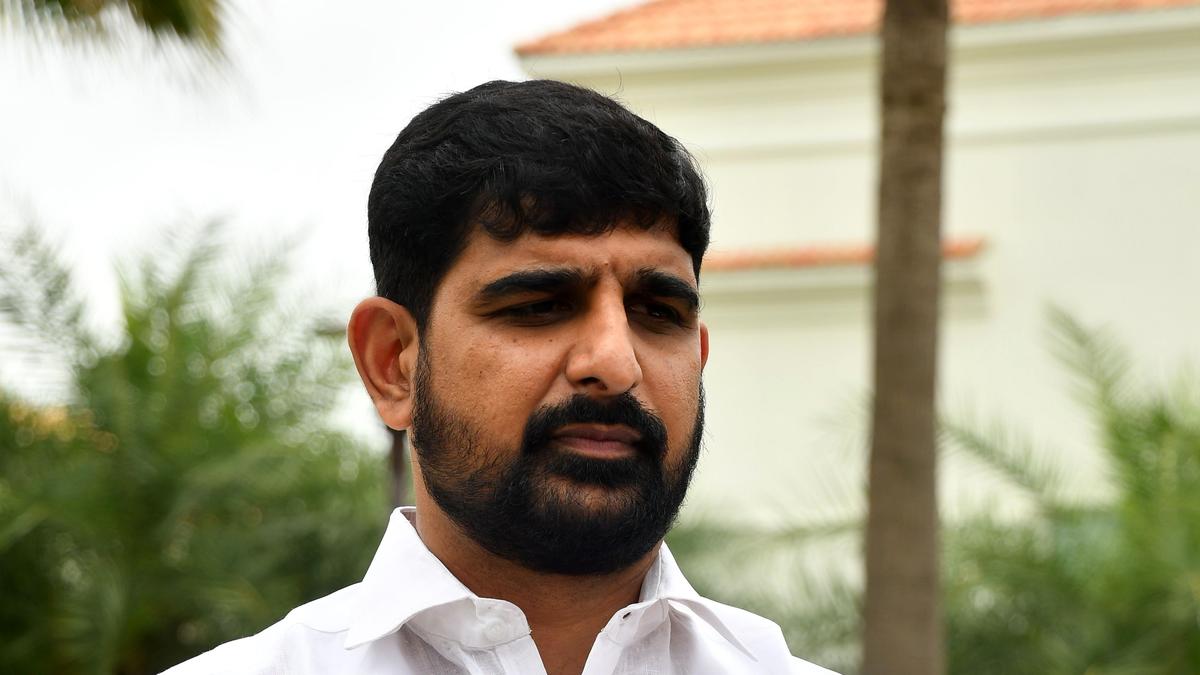 బీఆర్ఎస్ ఎమ్మెల్యే పాడి కౌశిక్ రెడ్డికి అసెంబ్లీ ఎథిక్స్ కమిటీ నోటీసులు!